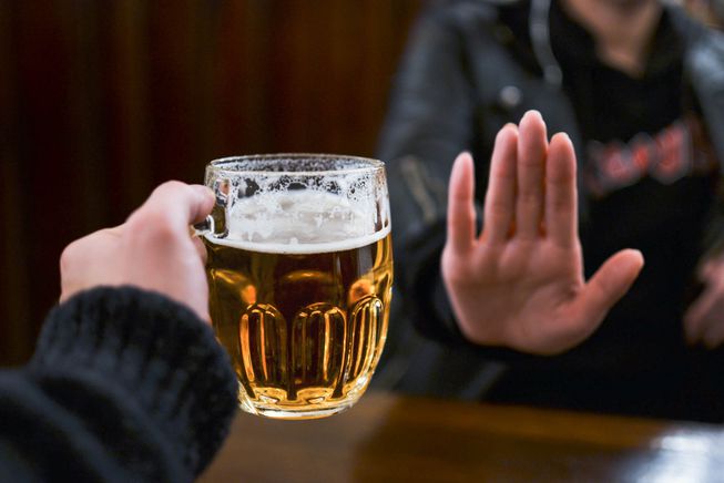 الکل ممکن است علائم یائسگی تشدید کنی