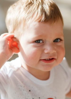 علت تکان دادن سر نوزاد چیست؟