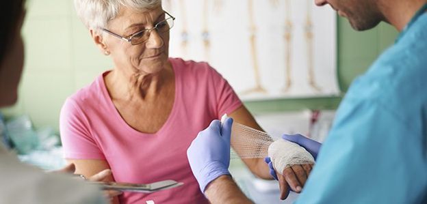 پرستار سالمند