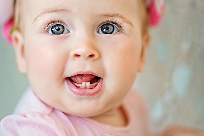 رنگ مدفوع نوزاد هنگام دندان در آوردن