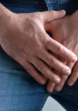 علت سیاه شدن آلت تناسلی مردان چیست؟