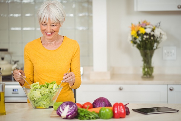 بهترین رژیم های غذایی برای خانم های بالاتر از 50 سال