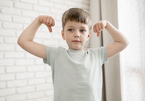 دیسمورفی عضلانی و تجربیات سخت در دوران کودکی