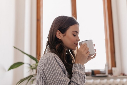 چرا قهوه سیاه یا بلک کافی برای خانم های جوان خوب است؟