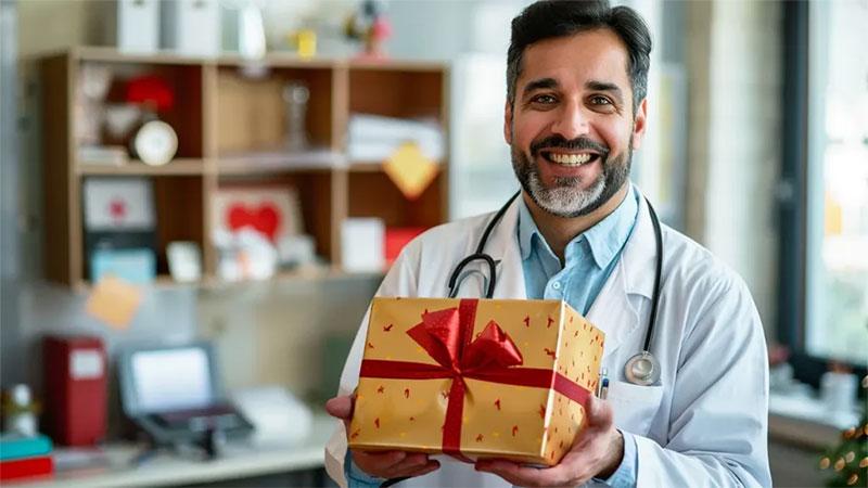 بهترین هدیه برای جراح زیبایی بینی