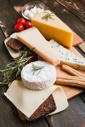 پیشگیری از زوال عقل با خوردن پنیر