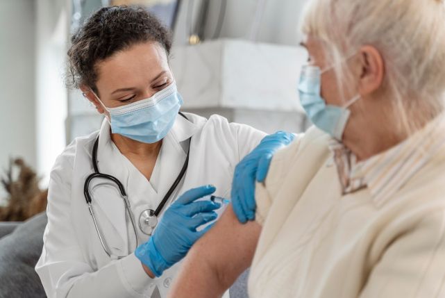 واکسن آنفولانزا چه تاثیری بر سالخوردگان می گذارد؟