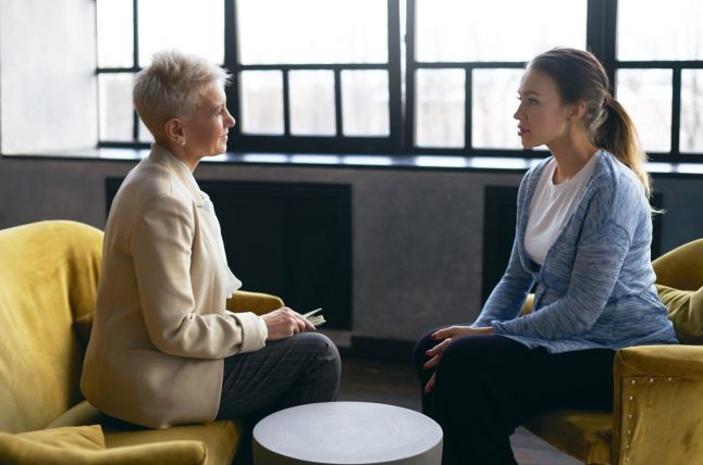 حل مشکل بی خوابی در میانسالان: تای چی یا رفتار درمانی شناختی؟