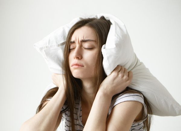 عوارض بی خوابی: کمبود خواب چه بلایی سر هوش و حواستان می آورد؟